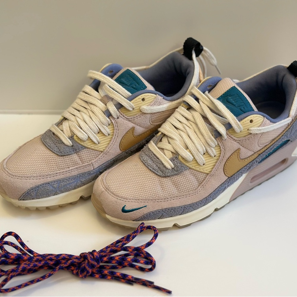 Nike Air Max 90 SE Fossil Stone/Ashen Slate/Coconut Milk/Twine Size 8.5